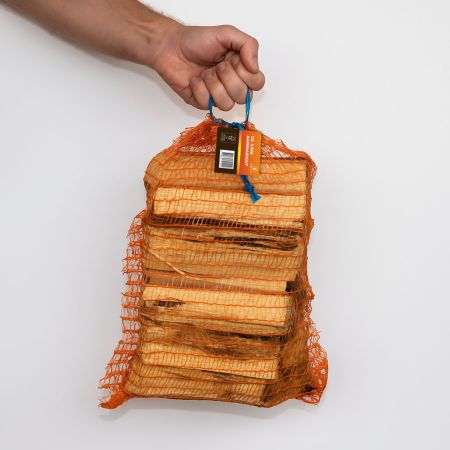 Giant Flames aanmaakhout FSC 5 netzakken x 12.5L Sfeerfoto